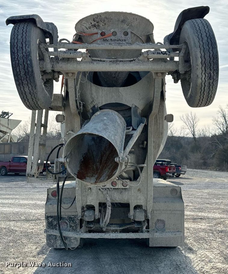 image for item DL4392 2006 Volvo  VHD ready mix truck