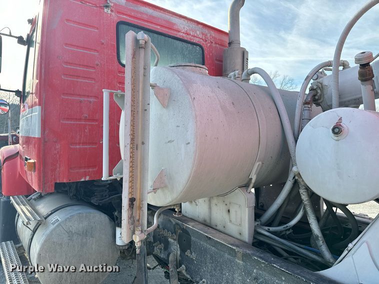 image for item DL4392 2006 Volvo  VHD ready mix truck