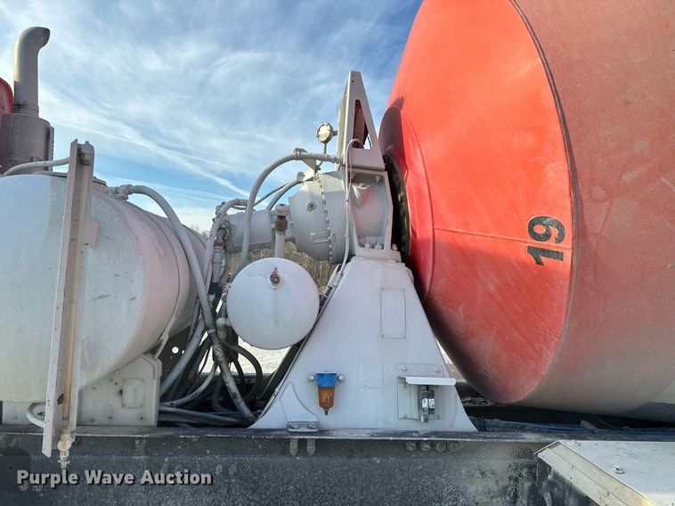 image for item DL4392 2006 Volvo  VHD ready mix truck