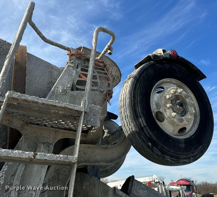 image for item DL4392 2006 Volvo  VHD ready mix truck