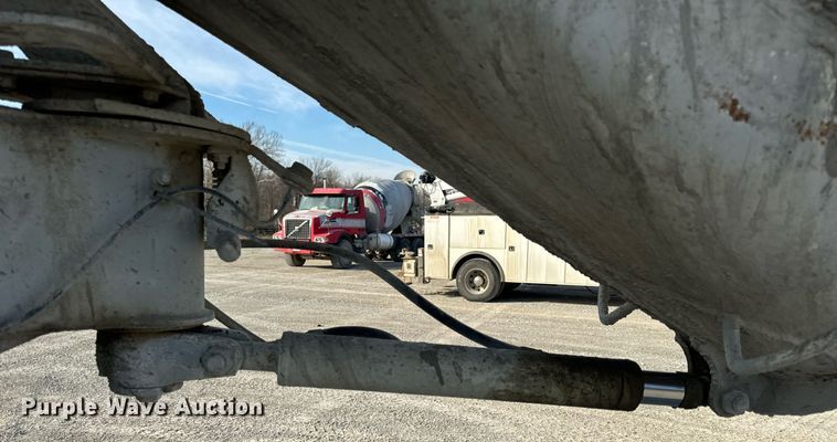 image for item DL4392 2006 Volvo  VHD ready mix truck