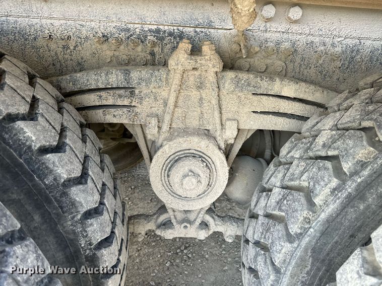 image for item DL4392 2006 Volvo  VHD ready mix truck