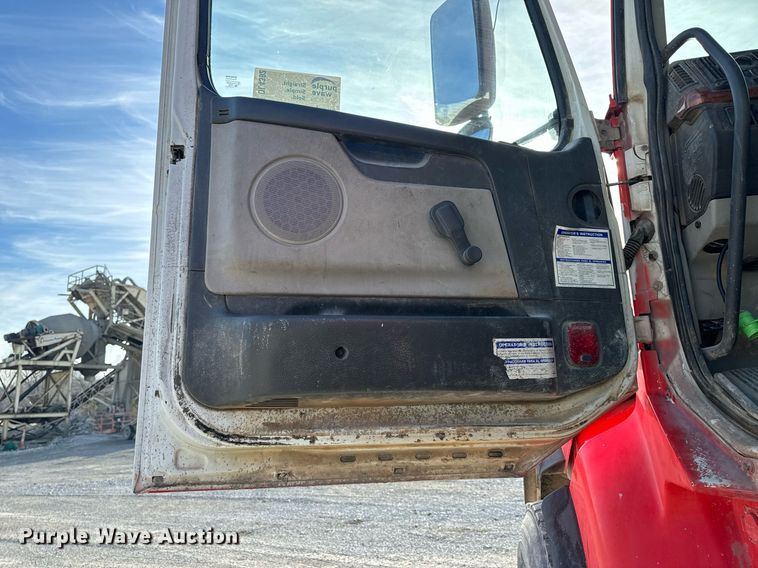 image for item DL4392 2006 Volvo  VHD ready mix truck