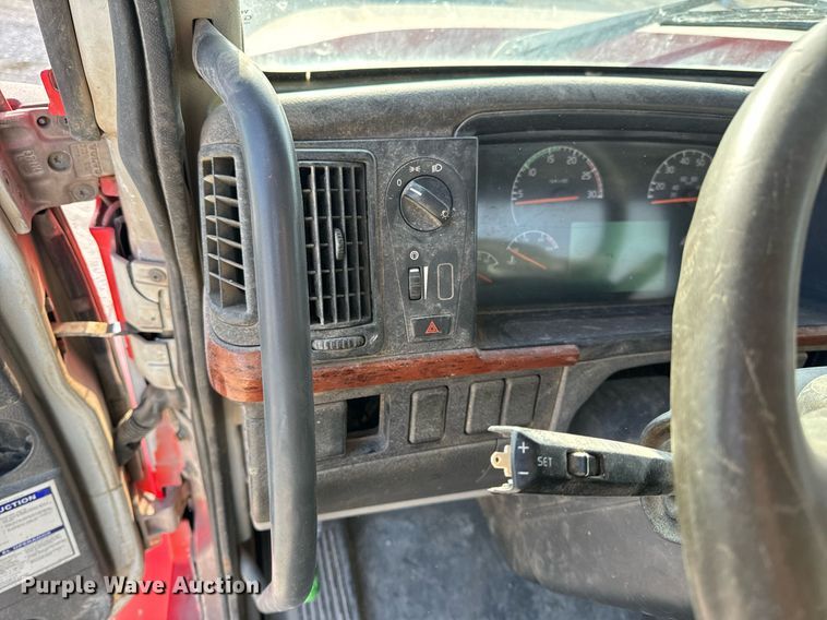 image for item DL4392 2006 Volvo  VHD ready mix truck