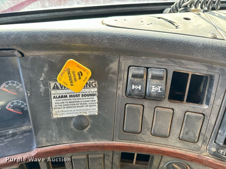 image for item DL4392 2006 Volvo  VHD ready mix truck