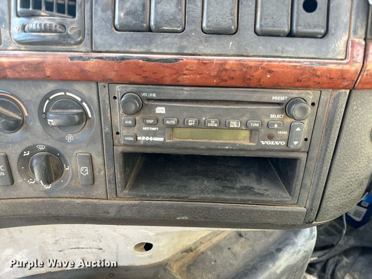 image for item DL4392 2006 Volvo  VHD ready mix truck