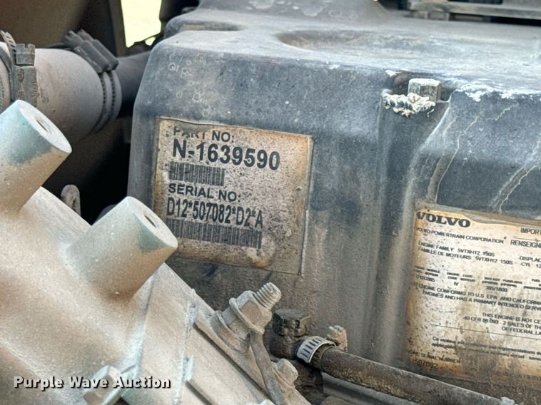 image for item DL4392 2006 Volvo  VHD ready mix truck