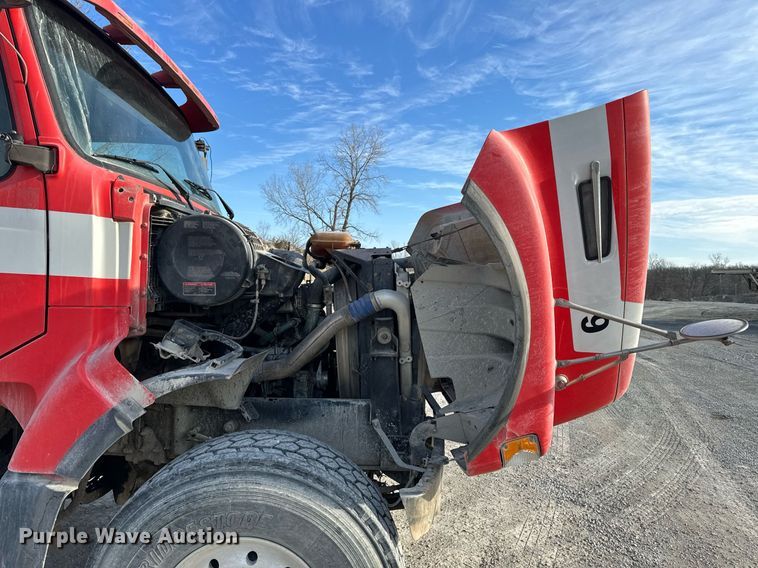 image for item DL4392 2006 Volvo  VHD ready mix truck