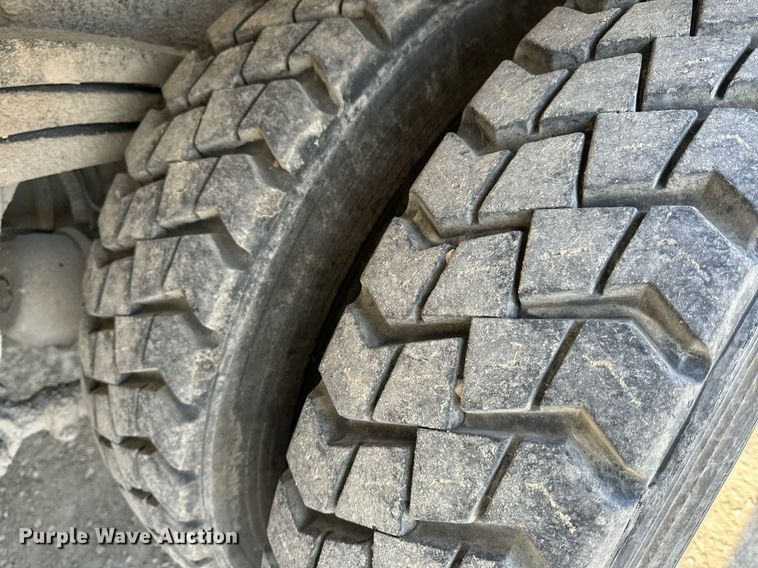 image for item DL4392 2006 Volvo  VHD ready mix truck