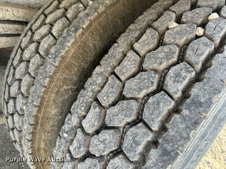 image for item DL4392 2006 Volvo  VHD ready mix truck