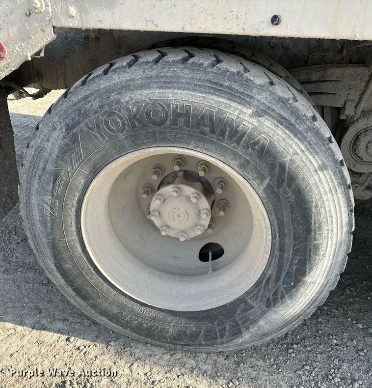 image for item DL4392 2006 Volvo  VHD ready mix truck