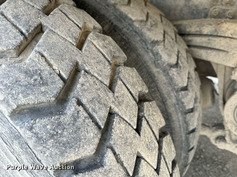 image for item DL4392 2006 Volvo  VHD ready mix truck