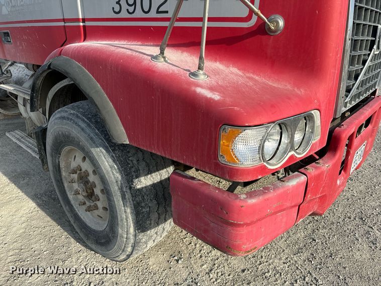 image for item DL4393 2005 Volvo  VHD ready mix truck