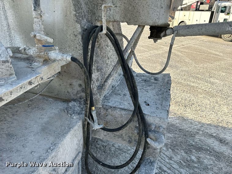 image for item DL4393 2005 Volvo  VHD ready mix truck