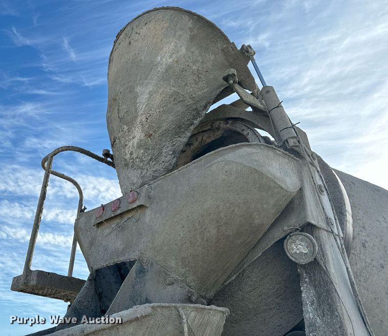 image for item DL4393 2005 Volvo  VHD ready mix truck