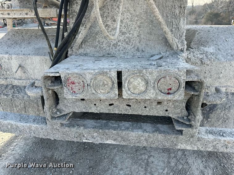 image for item DL4393 2005 Volvo  VHD ready mix truck