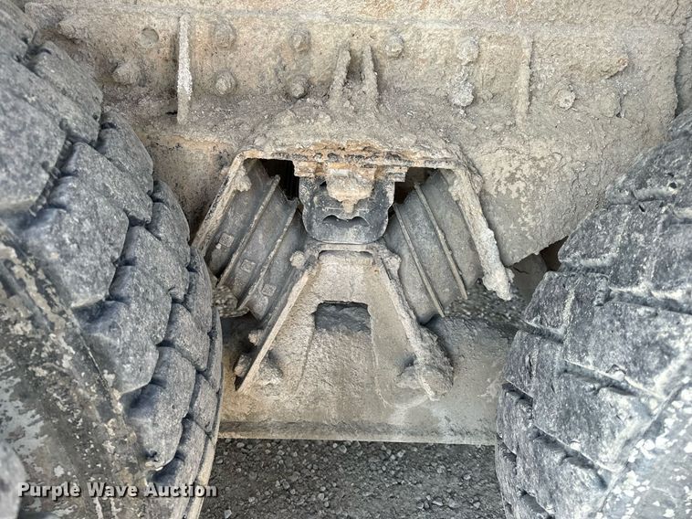 image for item DL4393 2005 Volvo  VHD ready mix truck