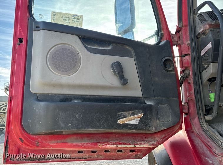 image for item DL4393 2005 Volvo  VHD ready mix truck