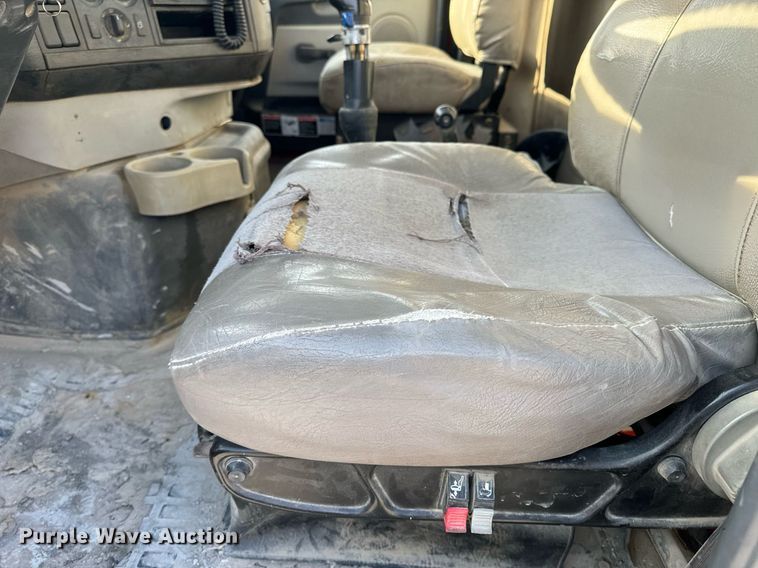 image for item DL4393 2005 Volvo  VHD ready mix truck