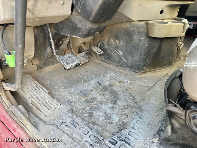 image for item DL4393 2005 Volvo  VHD ready mix truck