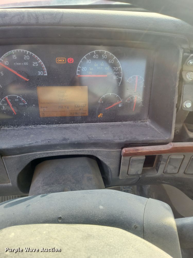 image for item DL4393 2005 Volvo  VHD ready mix truck