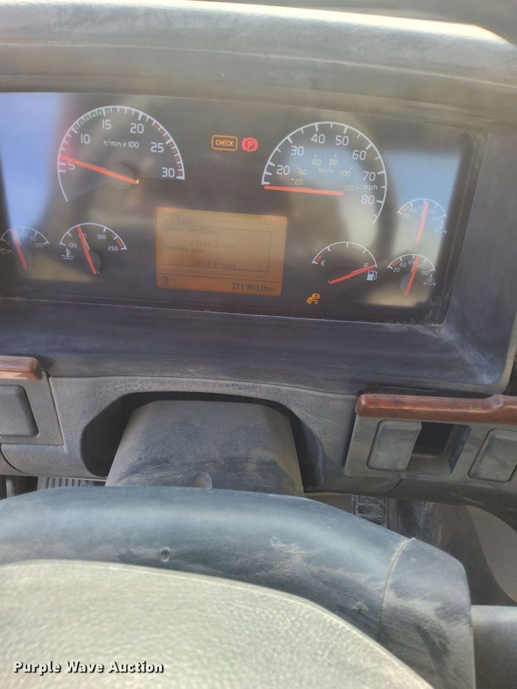 image for item DL4393 2005 Volvo  VHD ready mix truck