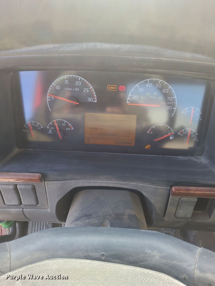 image for item DL4393 2005 Volvo  VHD ready mix truck