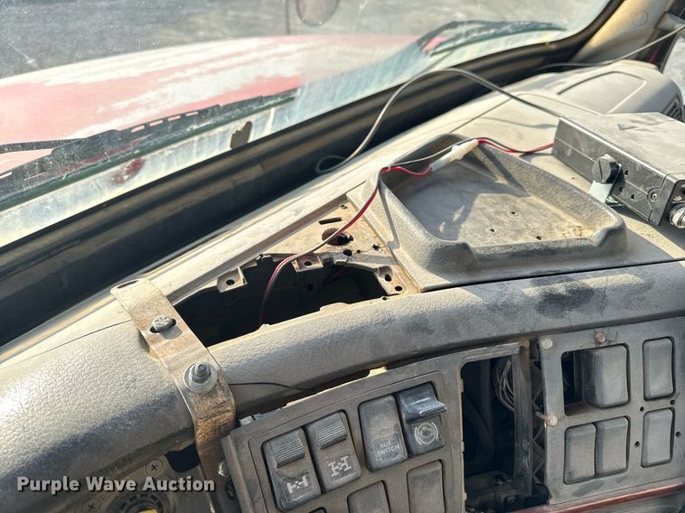 image for item DL4393 2005 Volvo  VHD ready mix truck