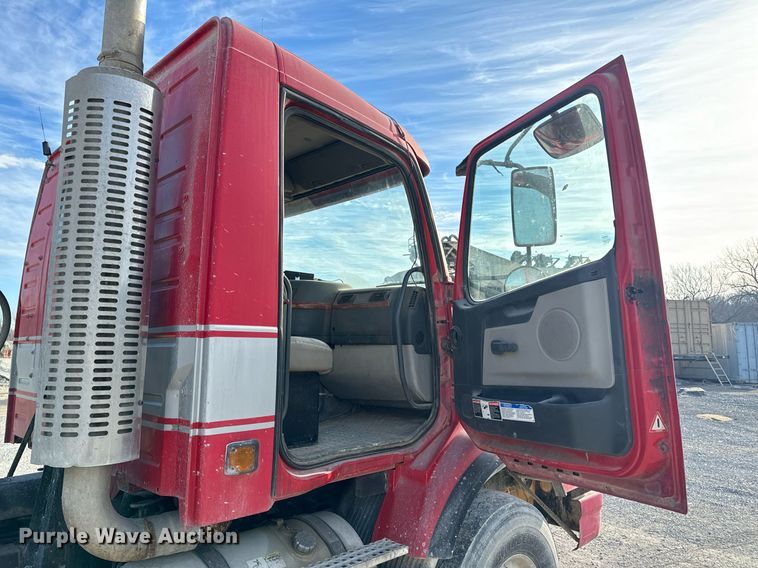 image for item DL4393 2005 Volvo  VHD ready mix truck