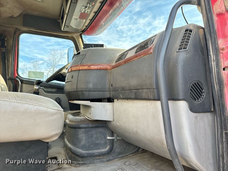 image for item DL4393 2005 Volvo  VHD ready mix truck