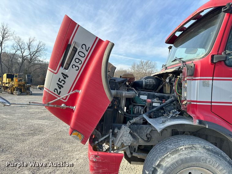 image for item DL4393 2005 Volvo  VHD ready mix truck