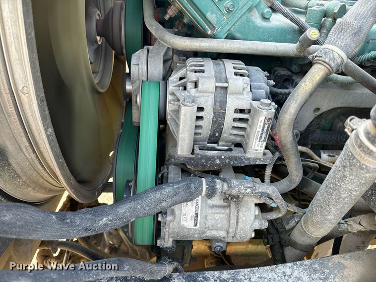 image for item DL4393 2005 Volvo  VHD ready mix truck