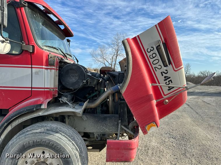 image for item DL4393 2005 Volvo  VHD ready mix truck