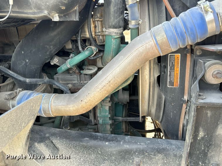 image for item DL4393 2005 Volvo  VHD ready mix truck