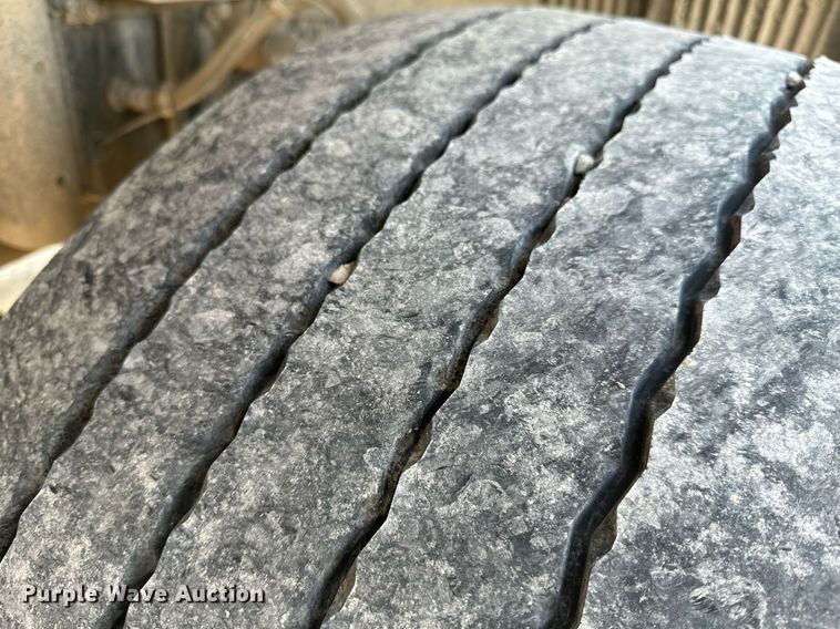 image for item DL4393 2005 Volvo  VHD ready mix truck