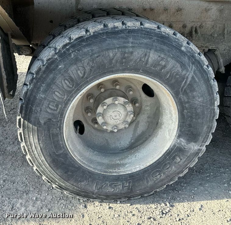 image for item DL4393 2005 Volvo  VHD ready mix truck