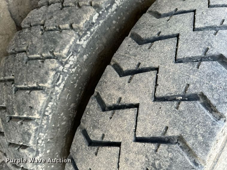 image for item DL4393 2005 Volvo  VHD ready mix truck