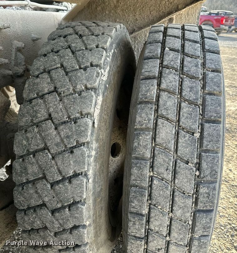 image for item DL4393 2005 Volvo  VHD ready mix truck