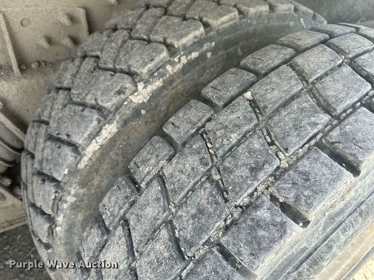 image for item DL4393 2005 Volvo  VHD ready mix truck