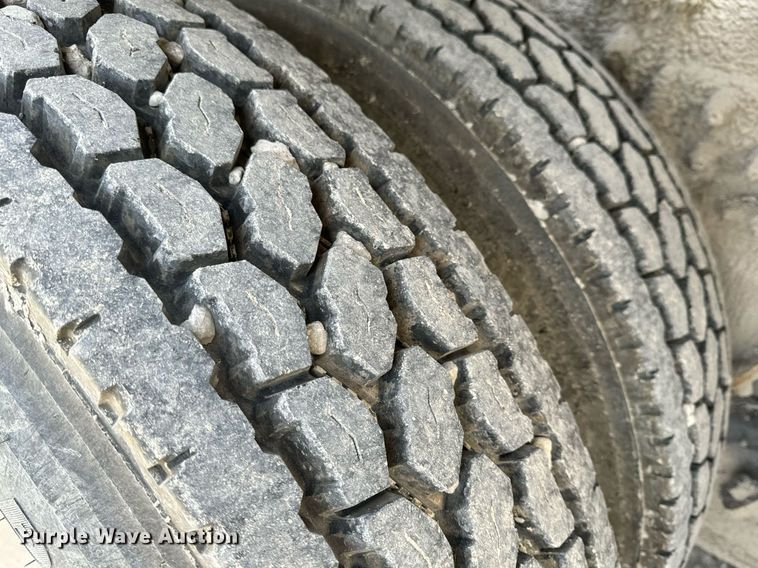 image for item DL4393 2005 Volvo  VHD ready mix truck