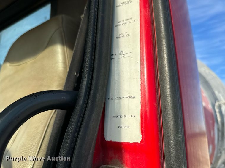 image for item DL4393 2005 Volvo  VHD ready mix truck