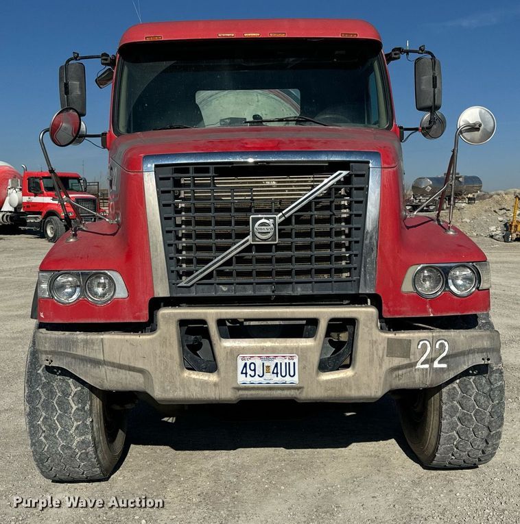 image for item DL4394 2006 Volvo VHD ready mix truck