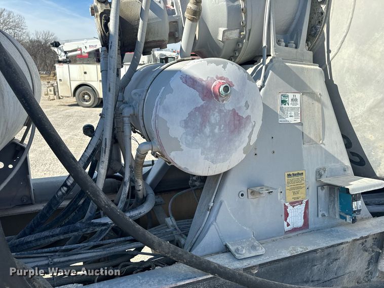 image for item DL4394 2006 Volvo VHD ready mix truck