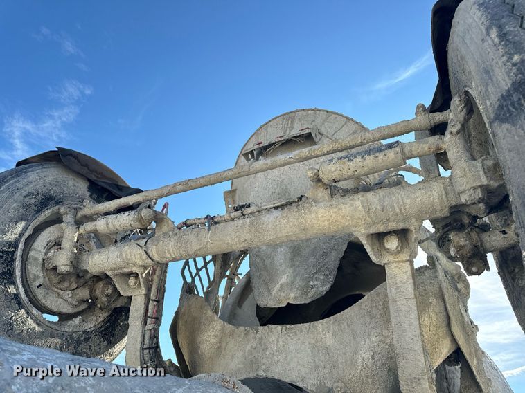 image for item DL4394 2006 Volvo VHD ready mix truck