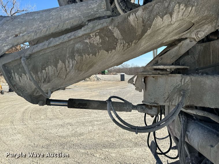 image for item DL4394 2006 Volvo VHD ready mix truck