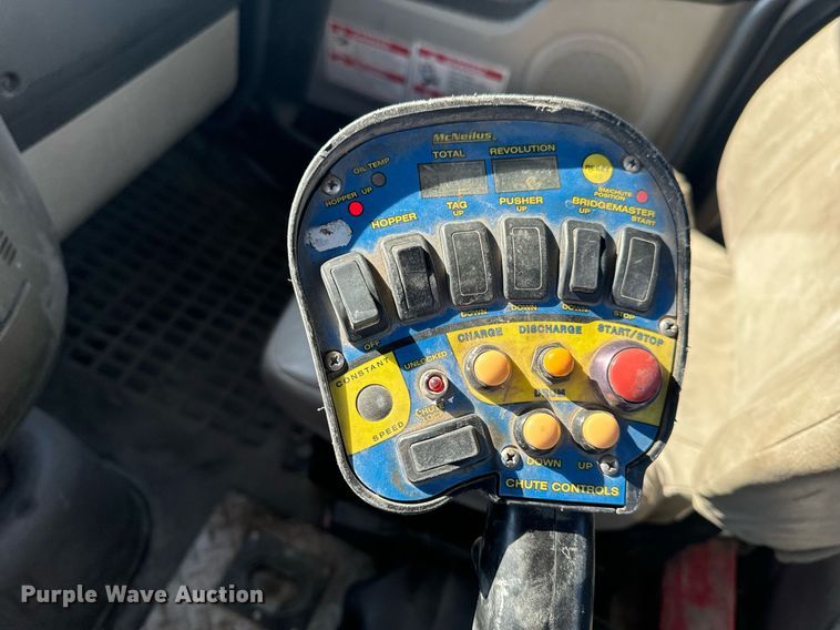 image for item DL4394 2006 Volvo VHD ready mix truck