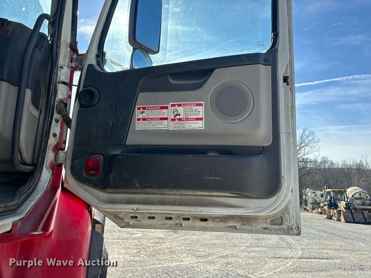 image for item DL4394 2006 Volvo VHD ready mix truck