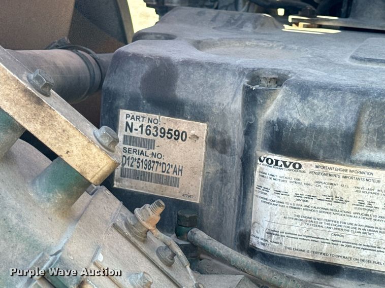 image for item DL4394 2006 Volvo VHD ready mix truck