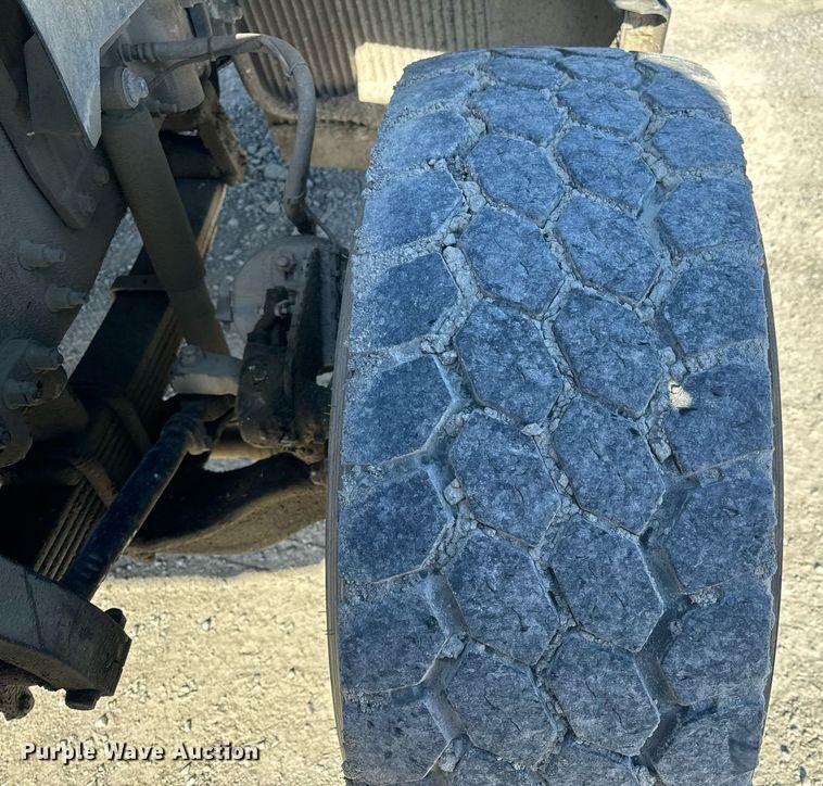 image for item DL4394 2006 Volvo VHD ready mix truck