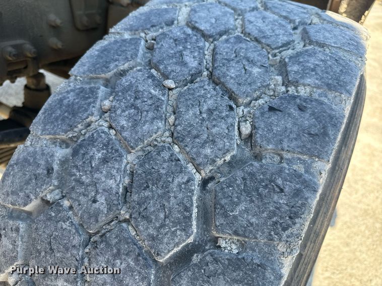 image for item DL4394 2006 Volvo VHD ready mix truck